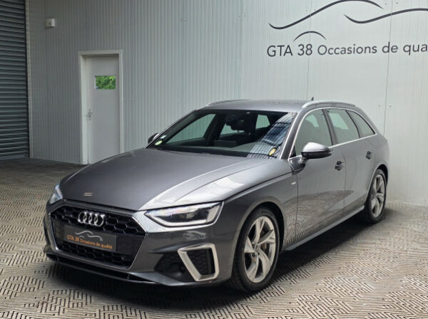 AUDI A4 AVANT
