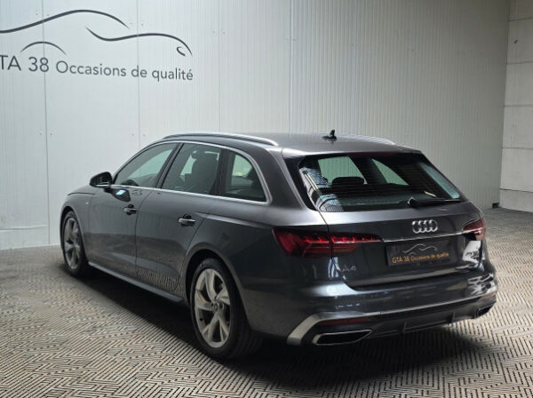AUDI A4 AVANT