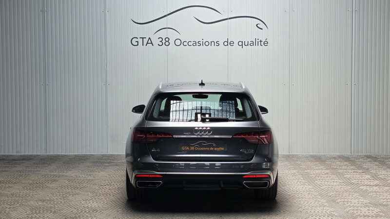 AUDI A4 AVANT