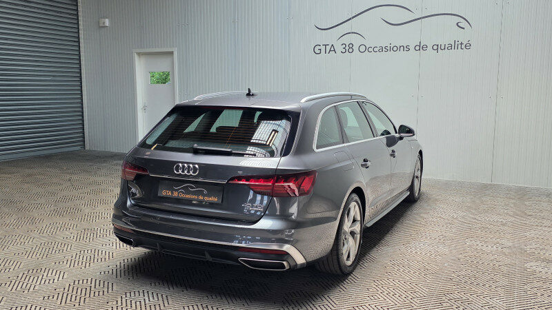 AUDI A4 AVANT