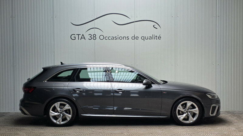 AUDI A4 AVANT
