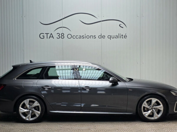 AUDI A4 AVANT