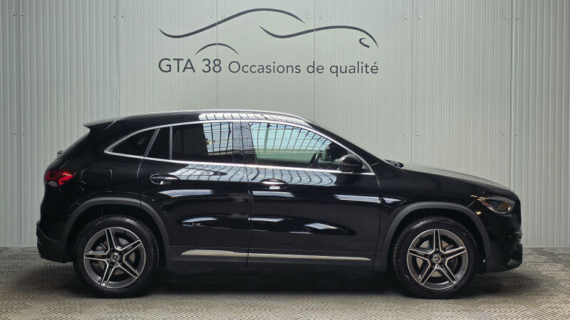 MERCEDES GLA