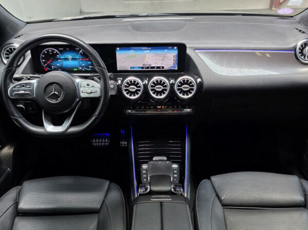 MERCEDES GLA