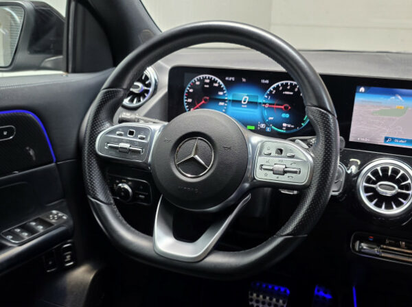 MERCEDES GLA
