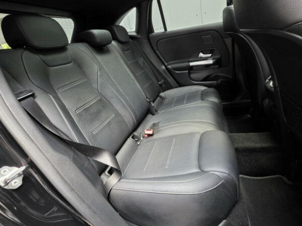 MERCEDES GLA