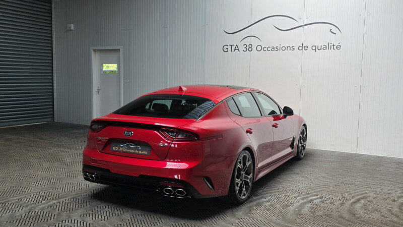 KIA STINGER