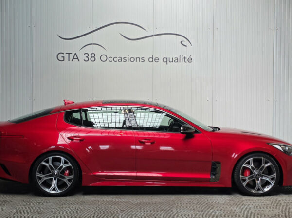KIA STINGER