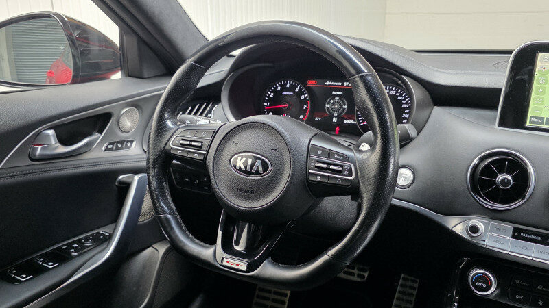 KIA STINGER