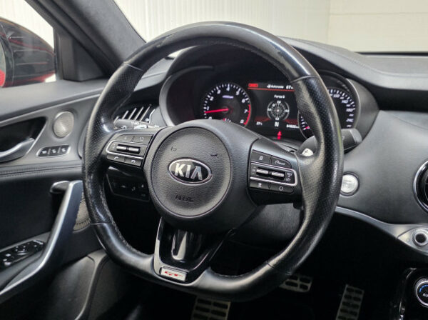 KIA STINGER