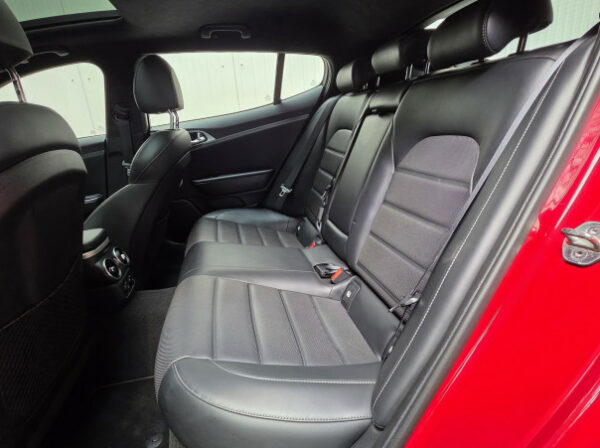 KIA STINGER