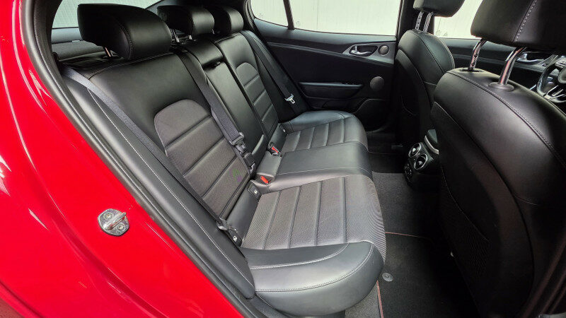 KIA STINGER