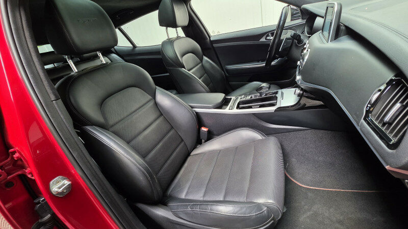 KIA STINGER