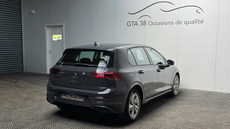 VOLKSWAGEN GOLF VIII