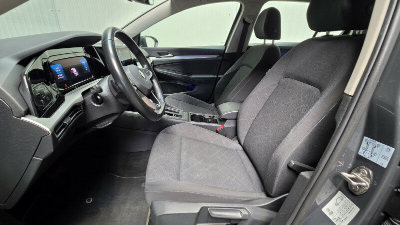 VOLKSWAGEN GOLF VIII