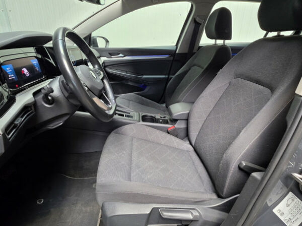 VOLKSWAGEN GOLF VIII