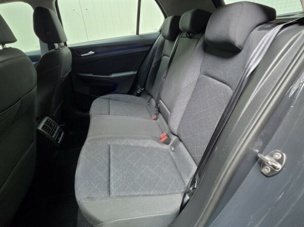 VOLKSWAGEN GOLF VIII