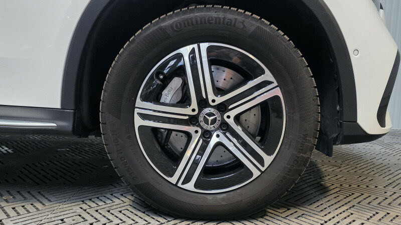 MERCEDES GLC