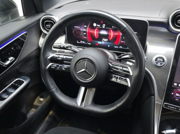MERCEDES GLC