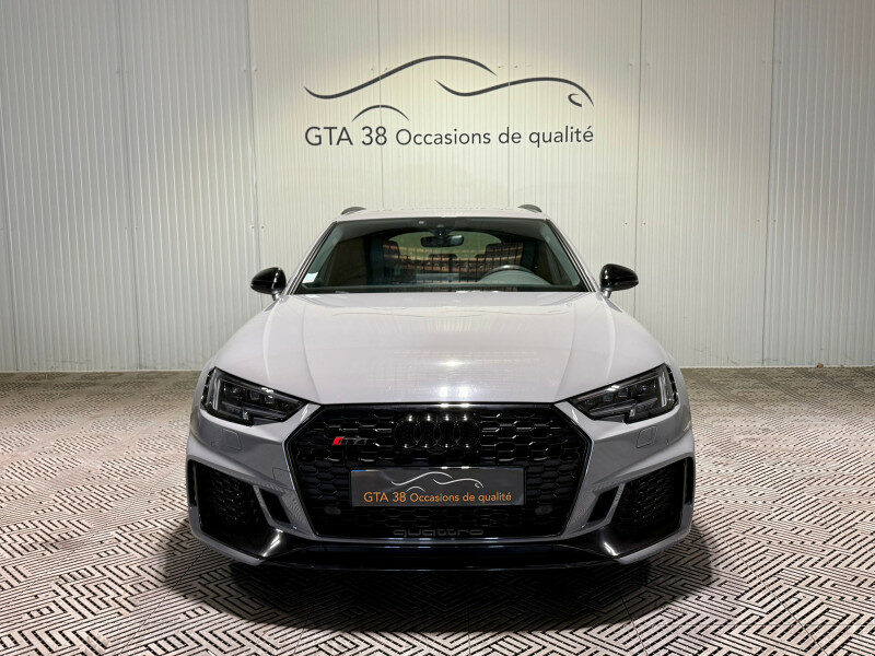 AUDI RS4 AVANT