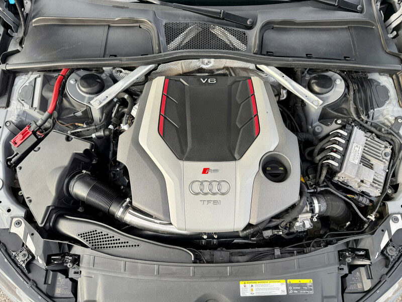 AUDI RS4 AVANT