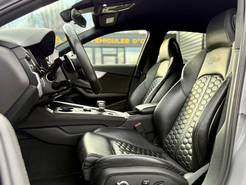 AUDI RS4 AVANT