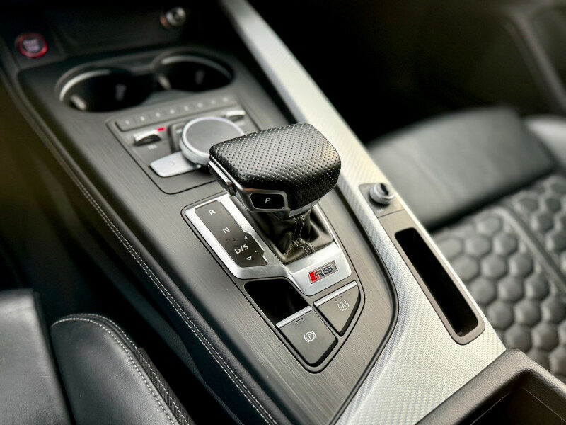 AUDI RS4 AVANT