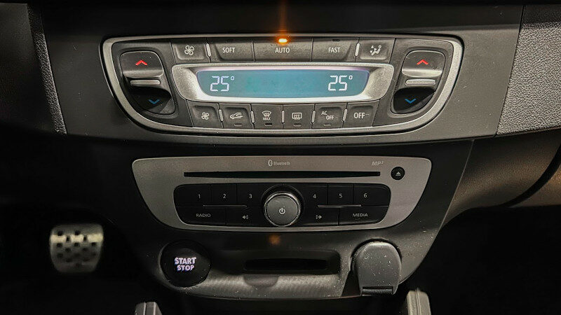 RENAULT MEGANE III COUPE