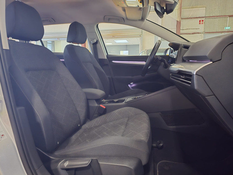 VOLKSWAGEN GOLF VIII SW