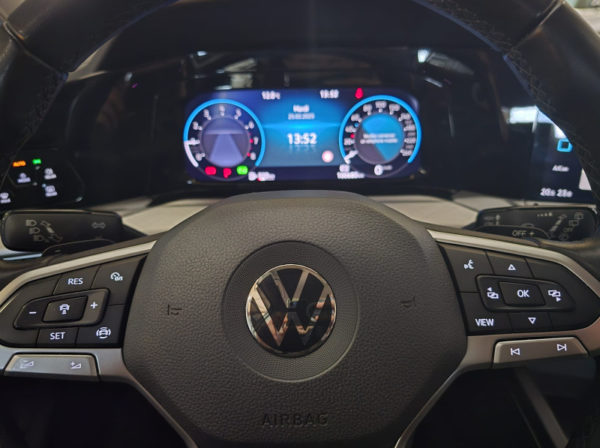 VOLKSWAGEN GOLF VIII SW
