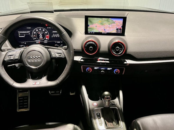 AUDI SQ2