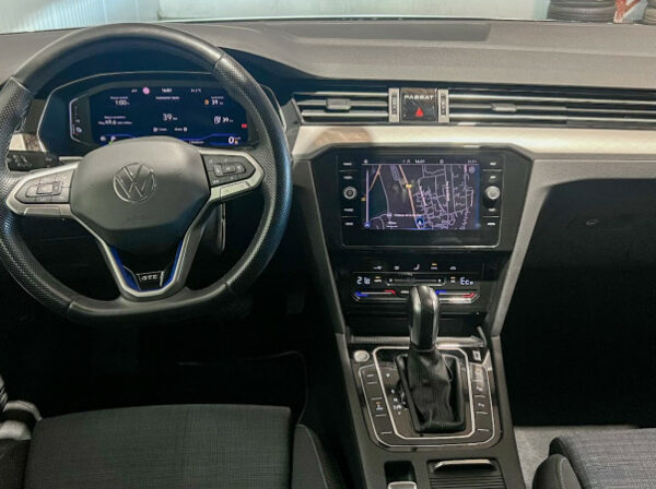 VOLKSWAGEN PASSAT SW