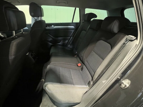 VOLKSWAGEN PASSAT SW