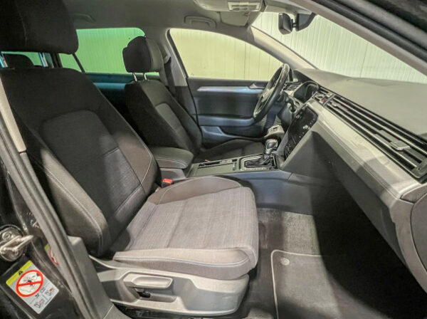 VOLKSWAGEN PASSAT SW