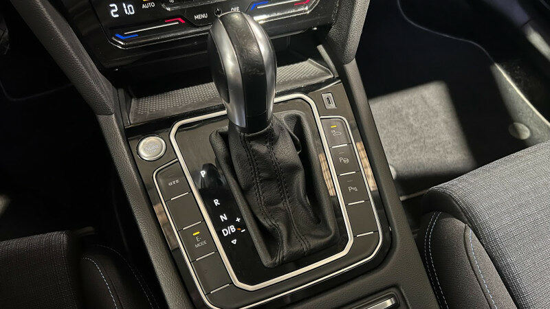 VOLKSWAGEN PASSAT SW