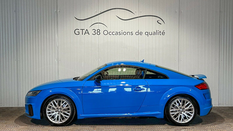 AUDI TT