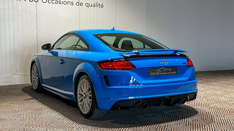 AUDI TT