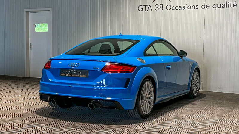 AUDI TT