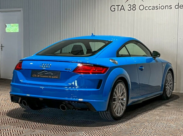 AUDI TT