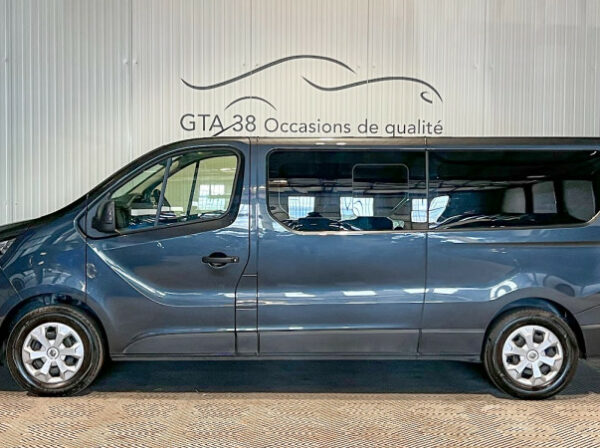 RENAULT TRAFIC III COMBI