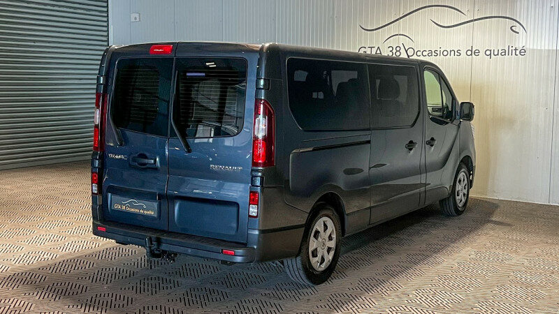 RENAULT TRAFIC III COMBI