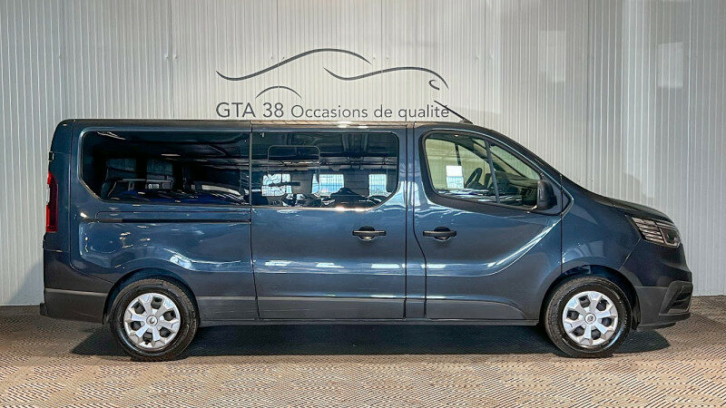 RENAULT TRAFIC III COMBI