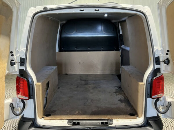 VOLKSWAGEN TRANSPORTER FG