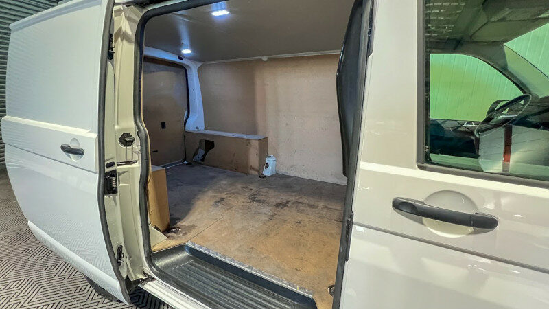 VOLKSWAGEN TRANSPORTER FG