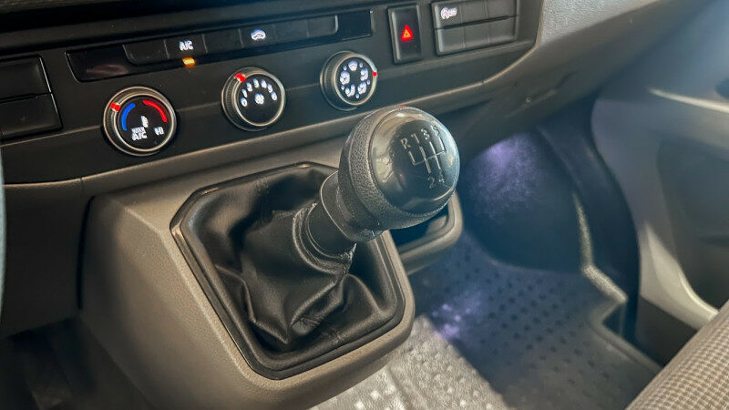 VOLKSWAGEN TRANSPORTER FG