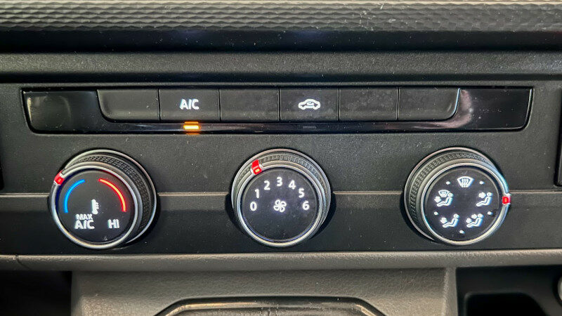 VOLKSWAGEN TRANSPORTER FG