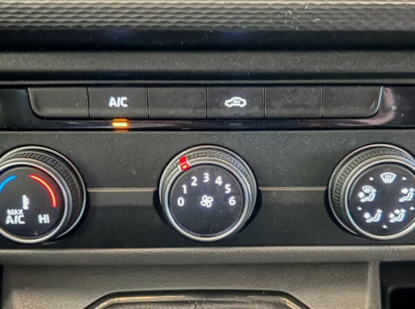 VOLKSWAGEN TRANSPORTER FG
