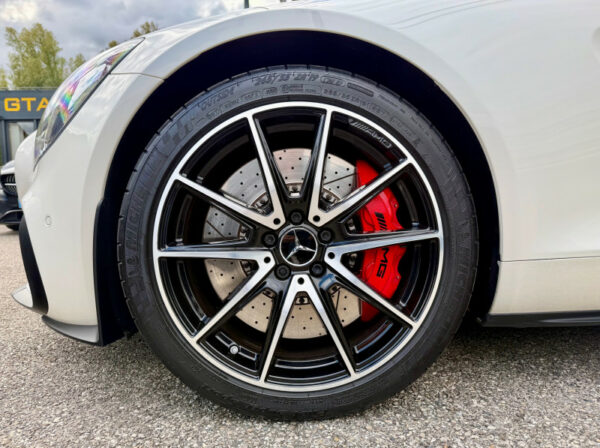 MERCEDES AMG GT