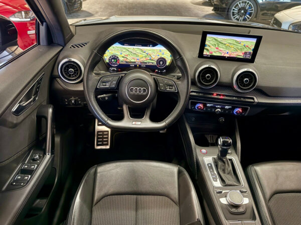 AUDI SQ2