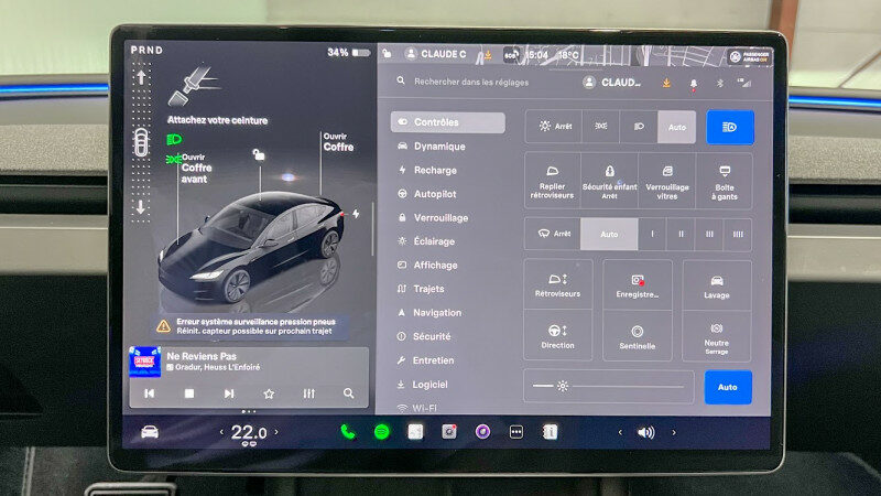 TESLA MODEL 3
